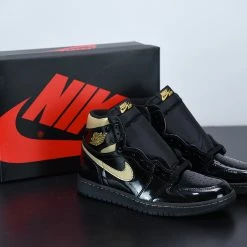 Fit Sporting Goods Air Jordan 1 High OG ‘Black Metallic Gold’