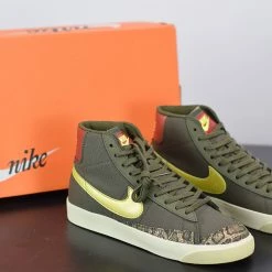 Fit Sporting Goods Shop 24 Fit Sporting Goods Nike Blazer Mid 77 “Olive Snakeskin” CZ0462-200