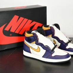 Fit Sporting Goods Nike SB X Air Jordan 1 “LA To Chicago” Court Purple/Sail-University Gold-Black